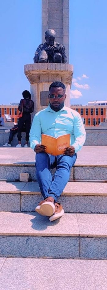 foto-autor-2-539x1024