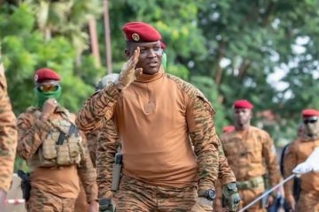 Burkina Faso: Quando a África levanta a cabeça, a ingerência ataca com mais força