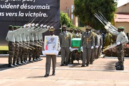 Mali : Bamako presta última homenagem ao general Sadio Camara em cerimónia oficial de Estado