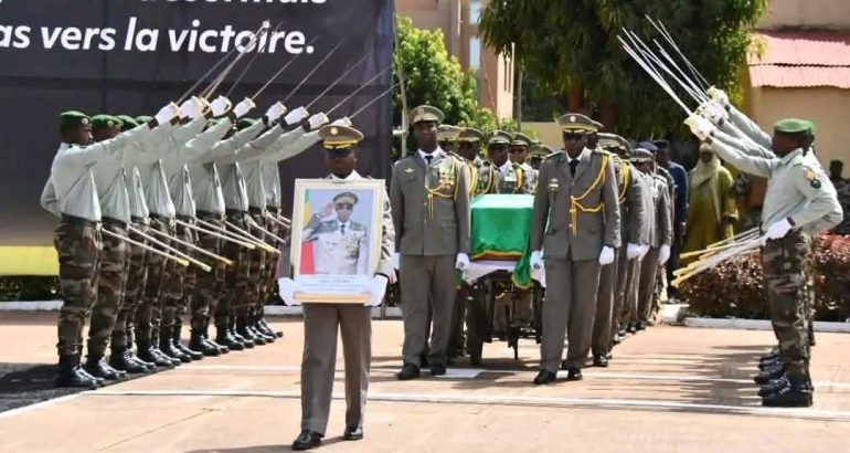 Mali : Bamako presta última homenagem ao general Sadio Camara em cerimónia oficial de Estado